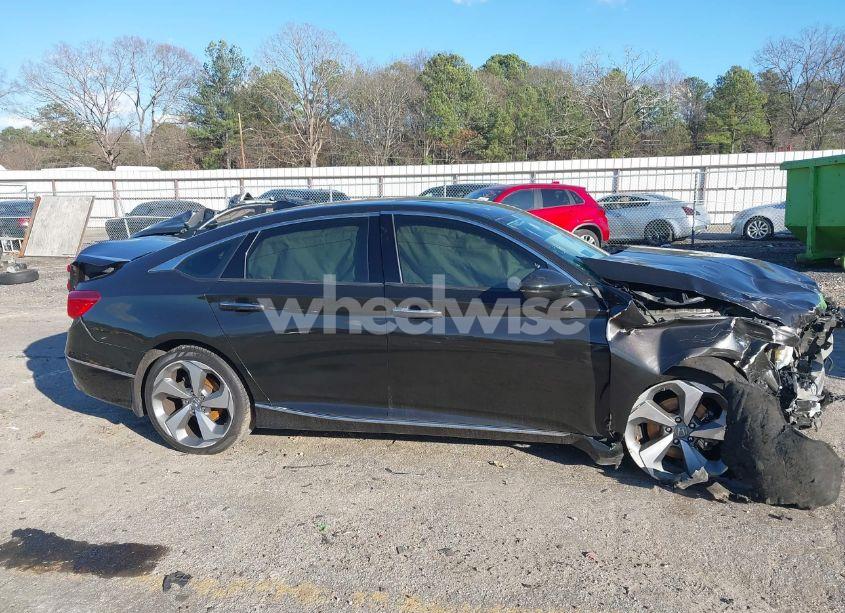 Photo 14 of 2018 Honda Accord TOURING 2.0T (VIN 1HGCV2F91JA019721)
