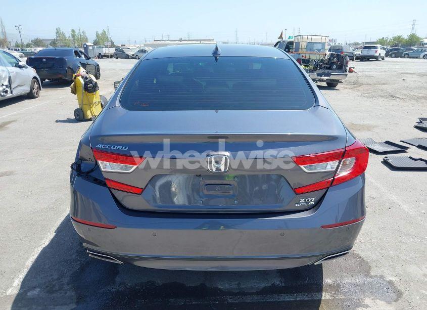Photo 17 of 2018 Honda Accord TOURING 2.0T (VIN 1HGCV2F91JA026099)