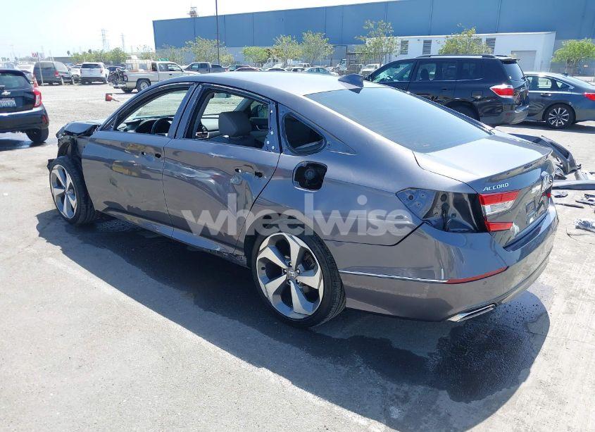Photo 3 of 2018 Honda Accord TOURING 2.0T (VIN 1HGCV2F91JA026099)