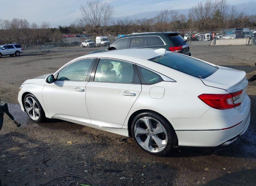 Photo 14 of 2018 Honda Accord TOURING 2.0T (VIN 1HGCV2F91JA026801)