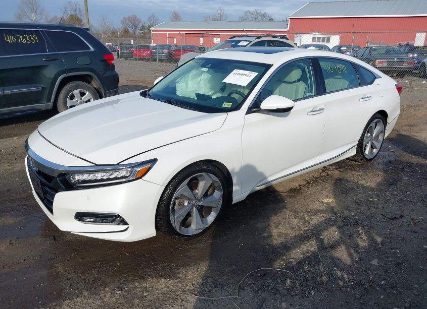 Photo 2 of 2018 Honda Accord TOURING 2.0T (VIN 1HGCV2F91JA026801)
