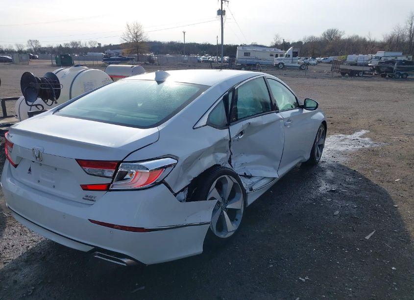 Photo 6 of 2018 Honda Accord TOURING 2.0T (VIN 1HGCV2F91JA026801)