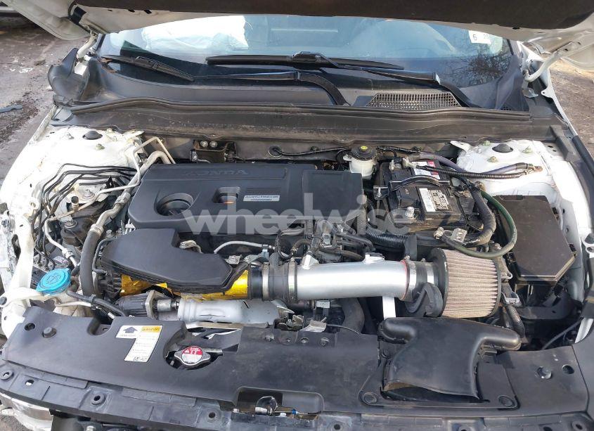 Photo 10 of 2018 Honda Accord TOURING 2.0T (VIN 1HGCV2F91JA028192)