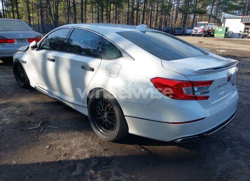 Photo 3 of 2018 Honda Accord TOURING 2.0T (VIN 1HGCV2F91JA028192)