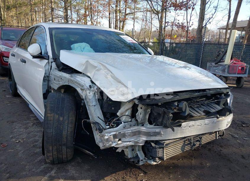 Photo 6 of 2018 Honda Accord TOURING 2.0T (VIN 1HGCV2F91JA028192)