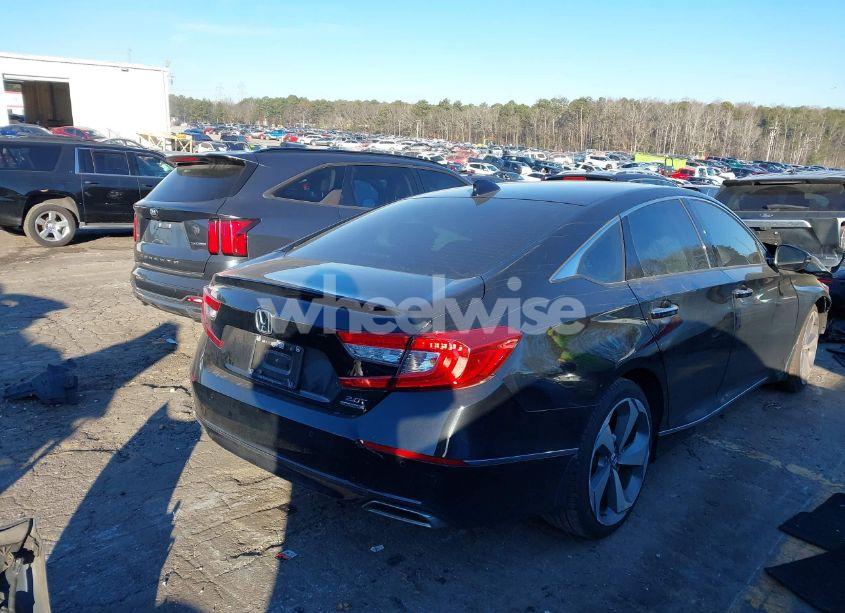 Photo 4 of 2019 Honda Accord TOURING 2.0T (VIN 1HGCV2F91KA033717)