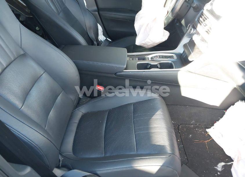 Photo 5 of 2019 Honda Accord TOURING 2.0T (VIN 1HGCV2F91KA033717)