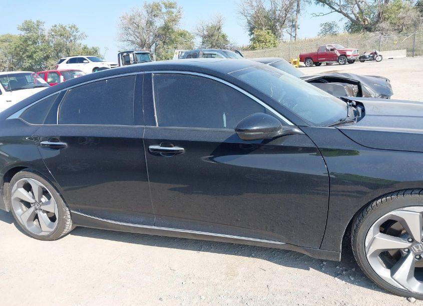Photo 13 of 2020 Honda Accord TOURING (VIN 1HGCV2F91LA027823)