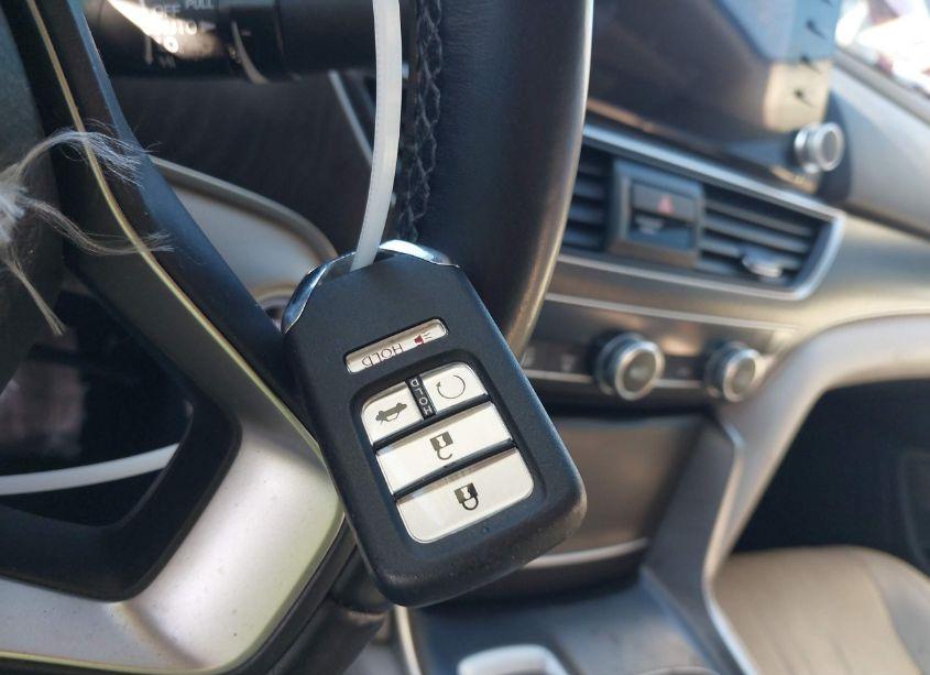 Photo 11 of 2021 Honda Accord TOURING (VIN 1HGCV2F91MA015933)