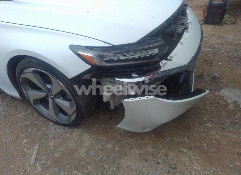 Photo 20 of 2018 Honda Accord TOURING 2.0T (VIN 1HGCV2F92JA003561)