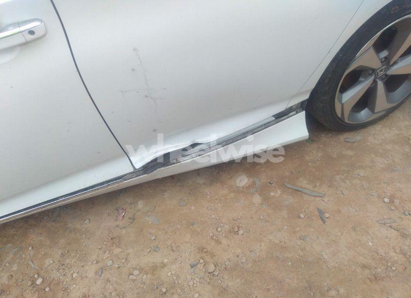 Photo 21 of 2018 Honda Accord TOURING 2.0T (VIN 1HGCV2F92JA003561)