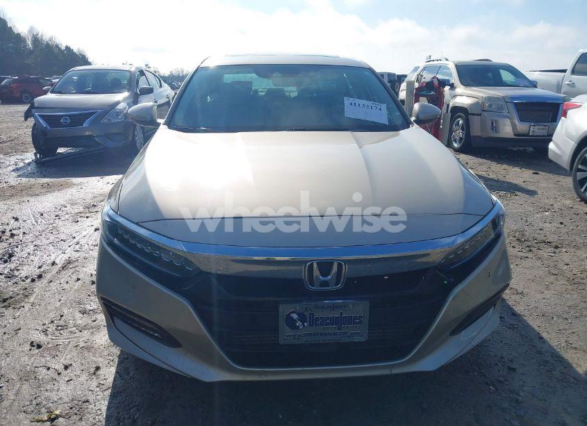 Photo 12 of 2018 Honda Accord TOURING 2.0T (VIN 1HGCV2F92JA016181)