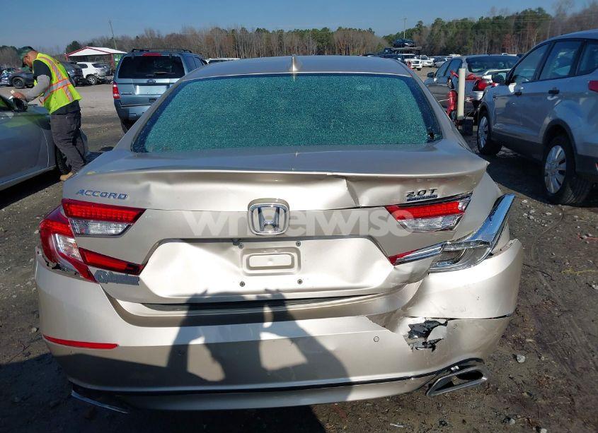Photo 16 of 2018 Honda Accord TOURING 2.0T (VIN 1HGCV2F92JA016181)