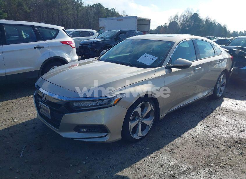 Photo 2 of 2018 Honda Accord TOURING 2.0T (VIN 1HGCV2F92JA016181)