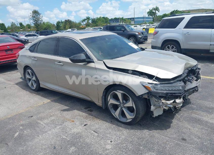2018 Honda Accord TOURING 2.0T (VIN 1HGCV2F92JA032736) main photo
