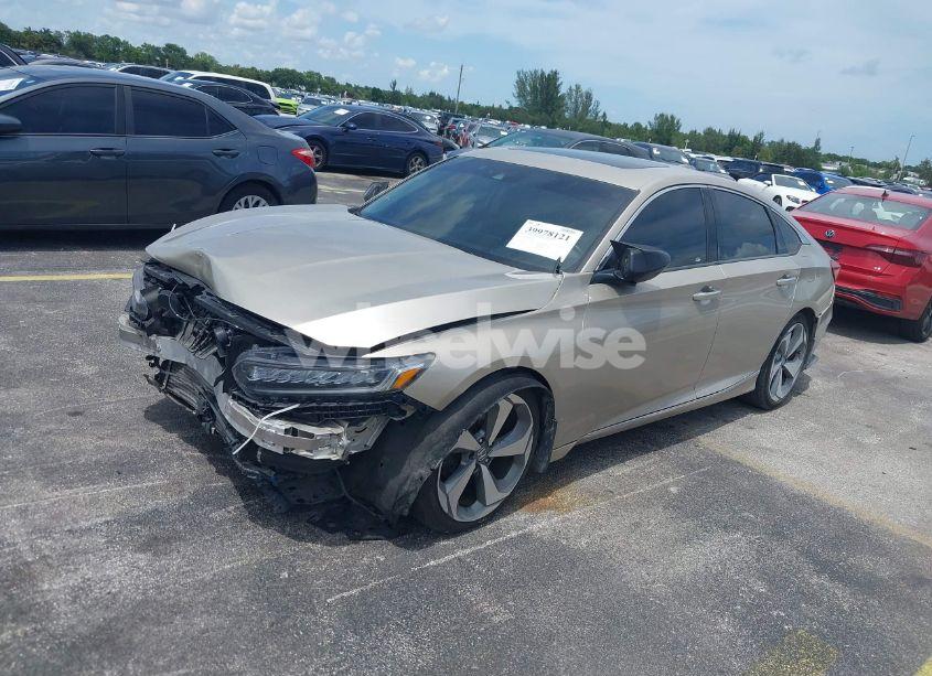 Photo 2 of 2018 Honda Accord TOURING 2.0T (VIN 1HGCV2F92JA032736)