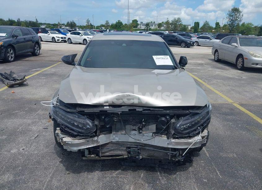 Photo 6 of 2018 Honda Accord TOURING 2.0T (VIN 1HGCV2F92JA032736)