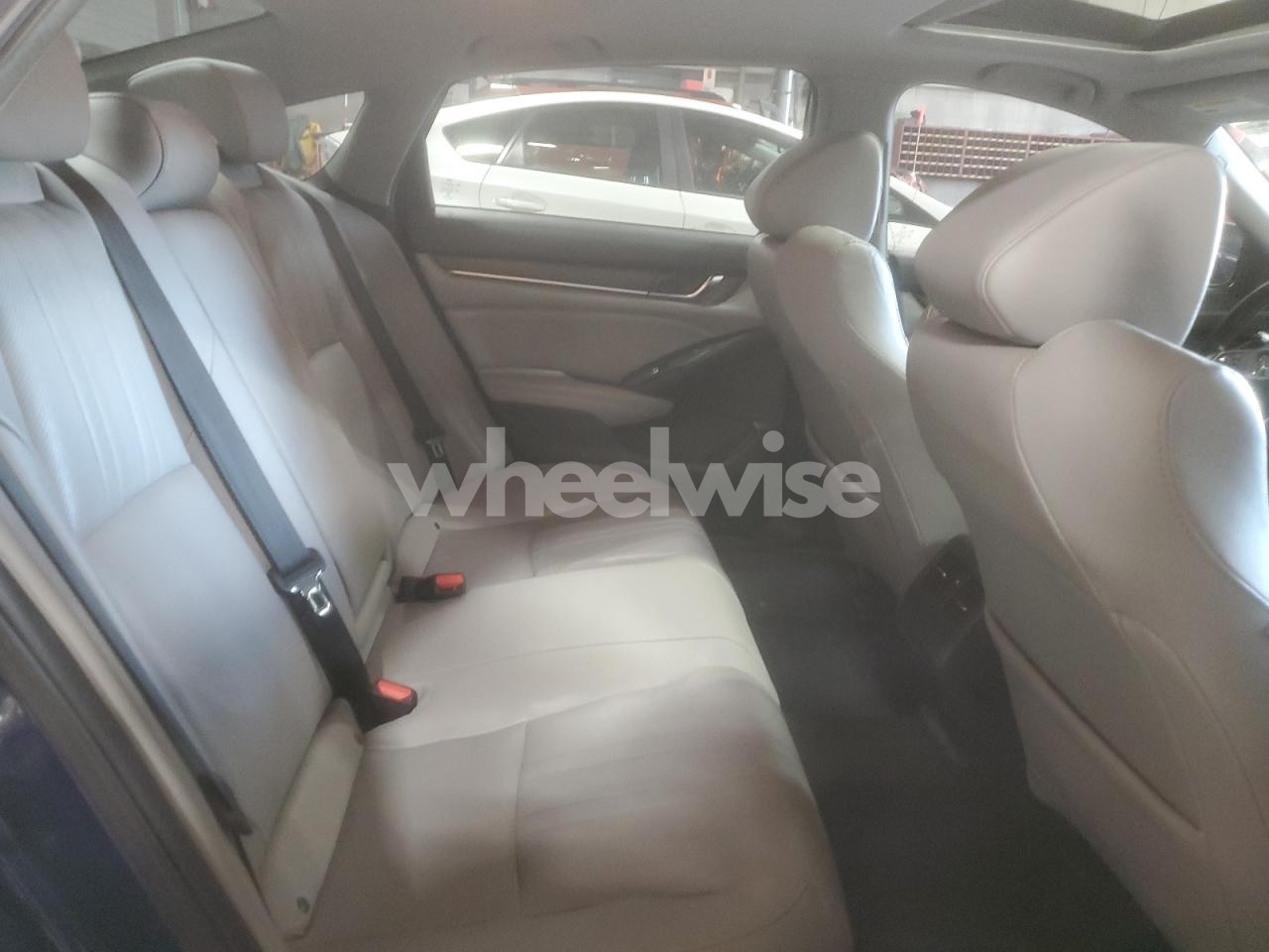 Photo 10 of 2019 HONDA ACCORD TOURING (VIN 1HGCV2F92KA028185)