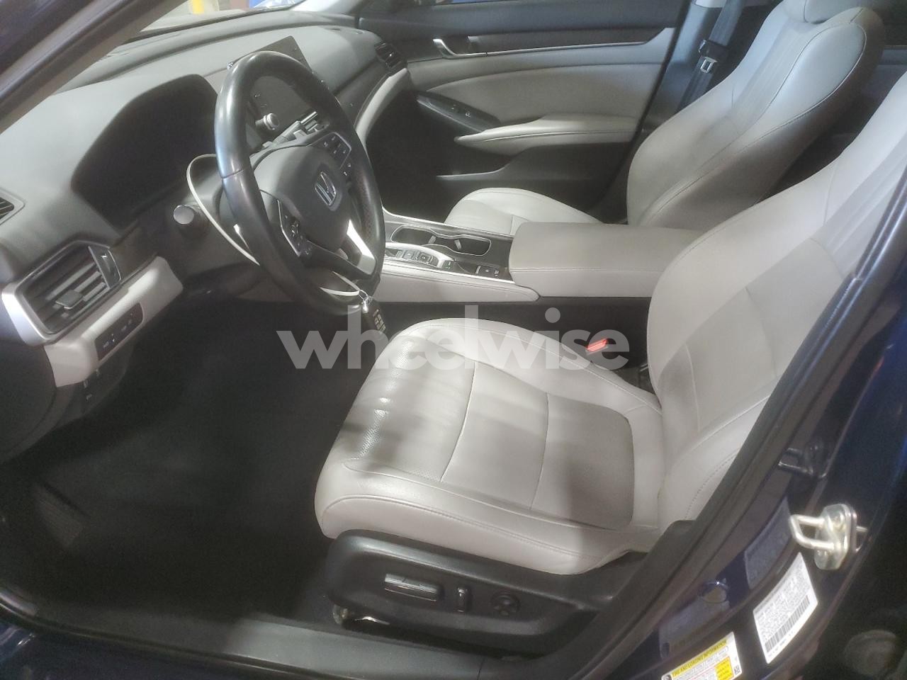 Photo 7 of 2019 HONDA ACCORD TOURING (VIN 1HGCV2F92KA028185)