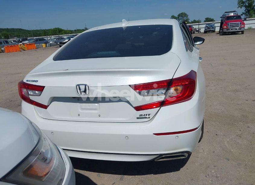 Photo 16 of 2022 Honda Accord TOURING (VIN 1HGCV2F92NA003629)