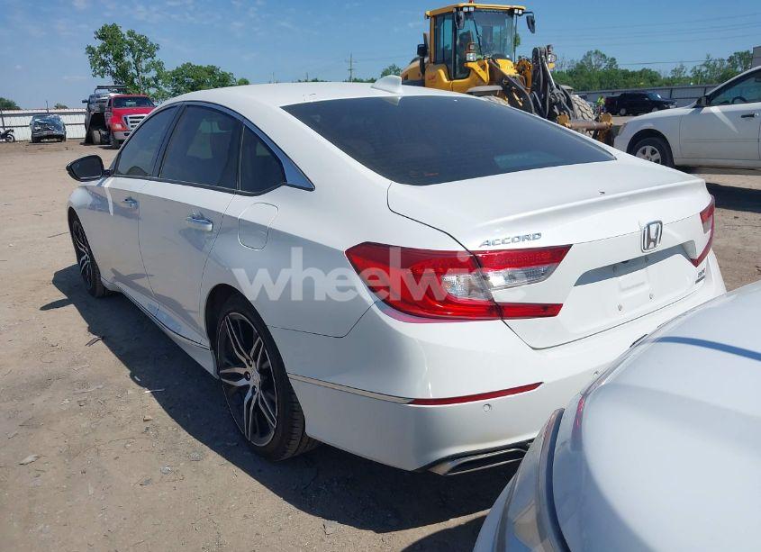 Photo 3 of 2022 Honda Accord TOURING (VIN 1HGCV2F92NA003629)