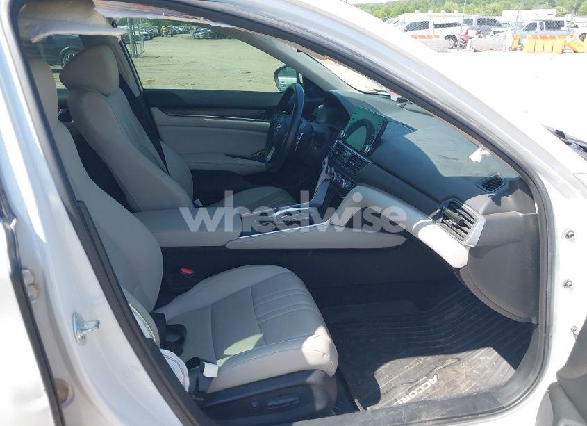 Photo 5 of 2022 Honda Accord TOURING (VIN 1HGCV2F92NA003629)