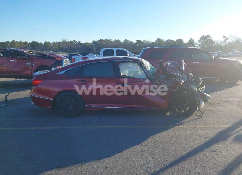 Photo 13 of 2018 Honda Accord TOURING 2.0T (VIN 1HGCV2F93JA028050)