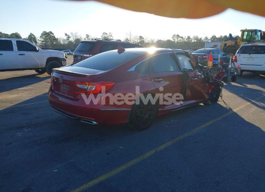 Photo 4 of 2018 Honda Accord TOURING 2.0T (VIN 1HGCV2F93JA028050)