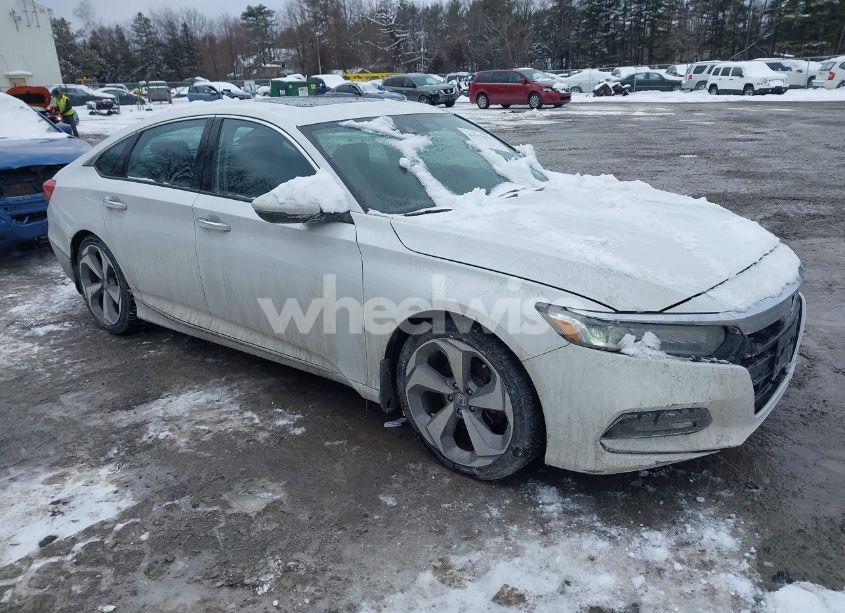 2018 Honda Accord TOURING 2.0T (VIN 1HGCV2F93JA043888) main photo