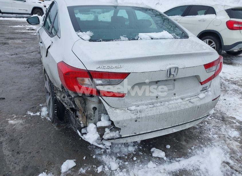 Photo 6 of 2018 Honda Accord TOURING 2.0T (VIN 1HGCV2F93JA043888)