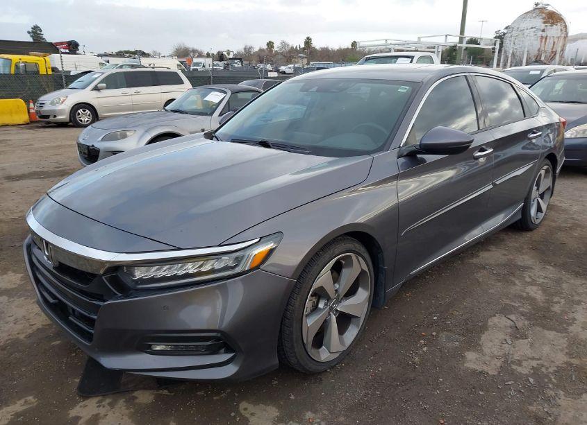 Photo 2 of 2018 Honda Accord TOURING 2.0T (VIN 1HGCV2F93JA045382)