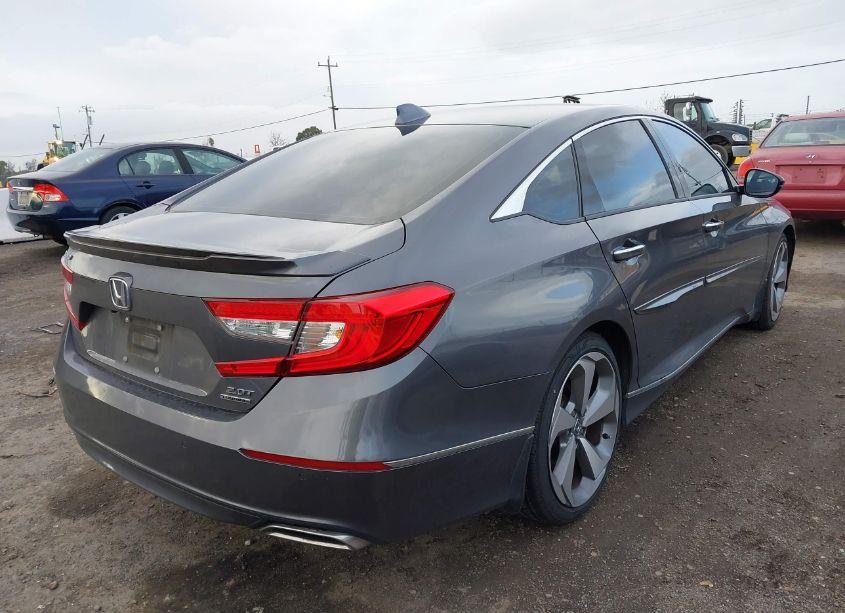Photo 4 of 2018 Honda Accord TOURING 2.0T (VIN 1HGCV2F93JA045382)