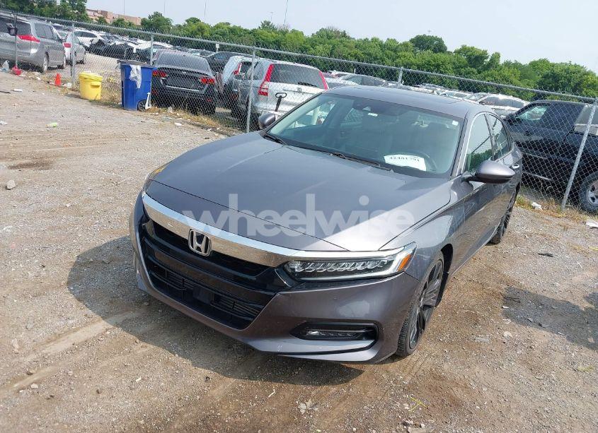 Photo 6 of 2019 Honda Accord TOURING 2.0T (VIN 1HGCV2F93KA022105)
