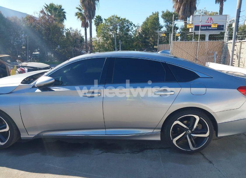 Photo 15 of 2020 Honda Accord TOURING (VIN 1HGCV2F93LA021036)