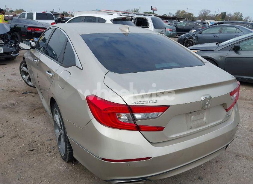 Photo 3 of 2018 Honda Accord TOURING 2.0T (VIN 1HGCV2F94JA035878)