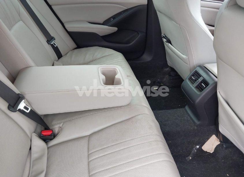 Photo 8 of 2018 Honda Accord TOURING 2.0T (VIN 1HGCV2F94JA035878)