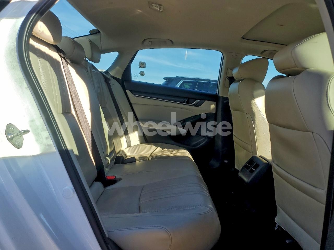 Photo 10 of 2018 HONDA ACCORD TOURING (VIN 1HGCV2F94JA045424)