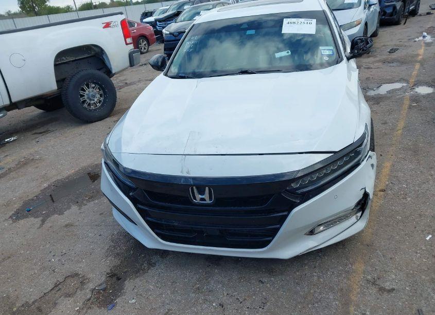 Photo 12 of 2018 Honda Accord TOURING 2.0T (VIN 1HGCV2F94JA048288)