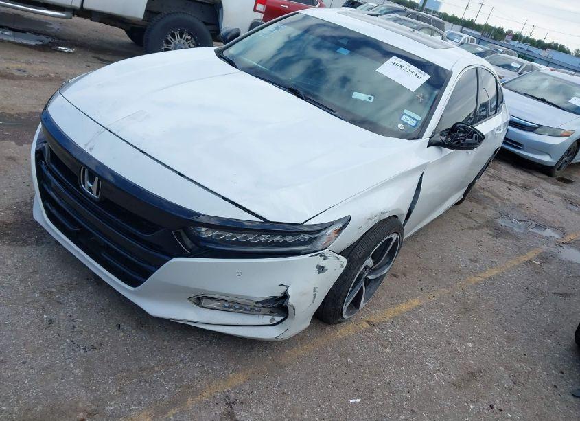 Photo 2 of 2018 Honda Accord TOURING 2.0T (VIN 1HGCV2F94JA048288)