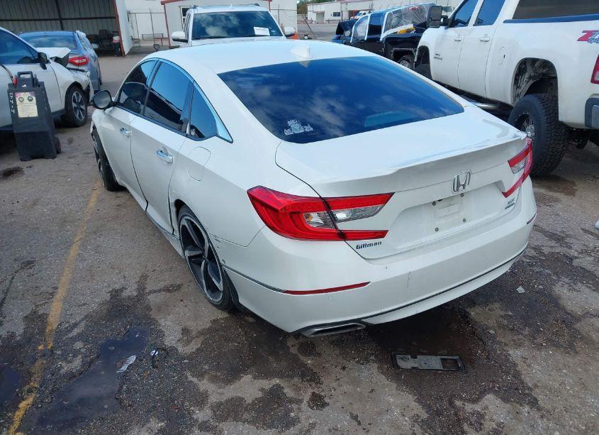 Photo 3 of 2018 Honda Accord TOURING 2.0T (VIN 1HGCV2F94JA048288)