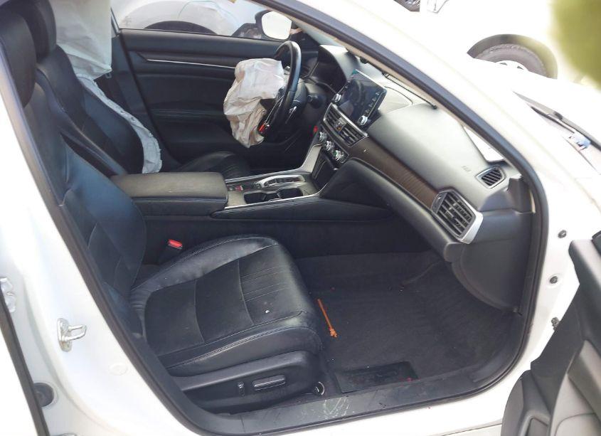 Photo 5 of 2018 Honda Accord TOURING 2.0T (VIN 1HGCV2F94JA048288)