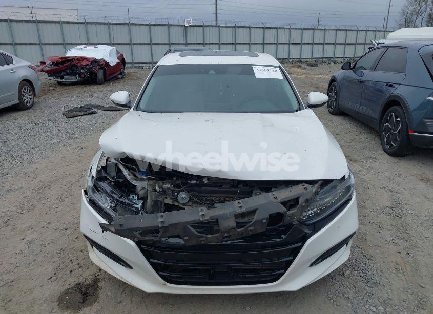 Photo 13 of 2018 Honda Accord TOURING 2.0T (VIN 1HGCV2F95JA027434)
