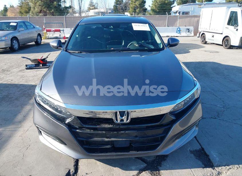 Photo 13 of 2018 Honda Accord TOURING 2.0T (VIN 1HGCV2F95JA029815)