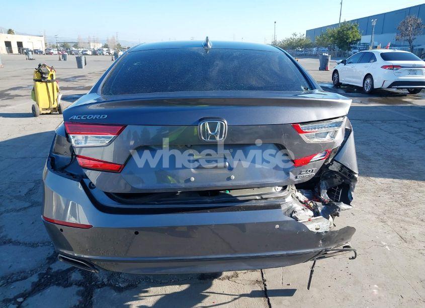 Photo 17 of 2018 Honda Accord TOURING 2.0T (VIN 1HGCV2F95JA029815)