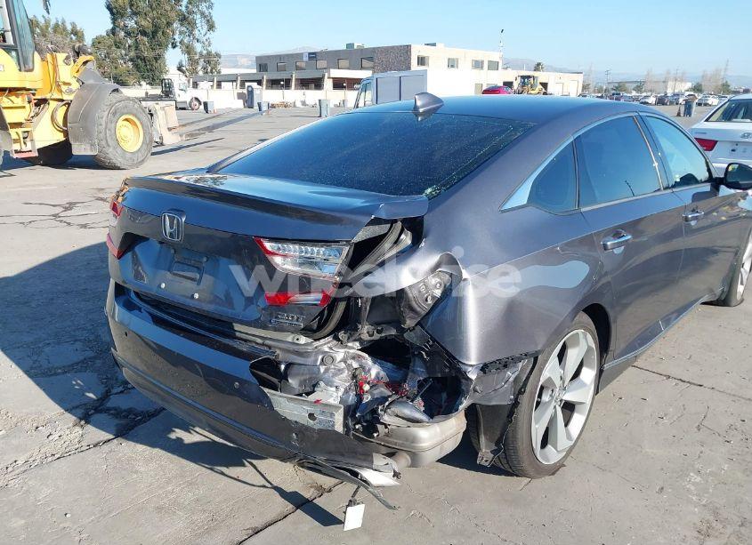 Photo 6 of 2018 Honda Accord TOURING 2.0T (VIN 1HGCV2F95JA029815)