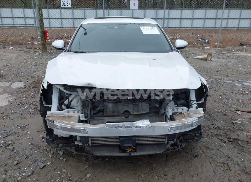 Photo 13 of 2018 Honda Accord TOURING 2.0T (VIN 1HGCV2F95JA040894)