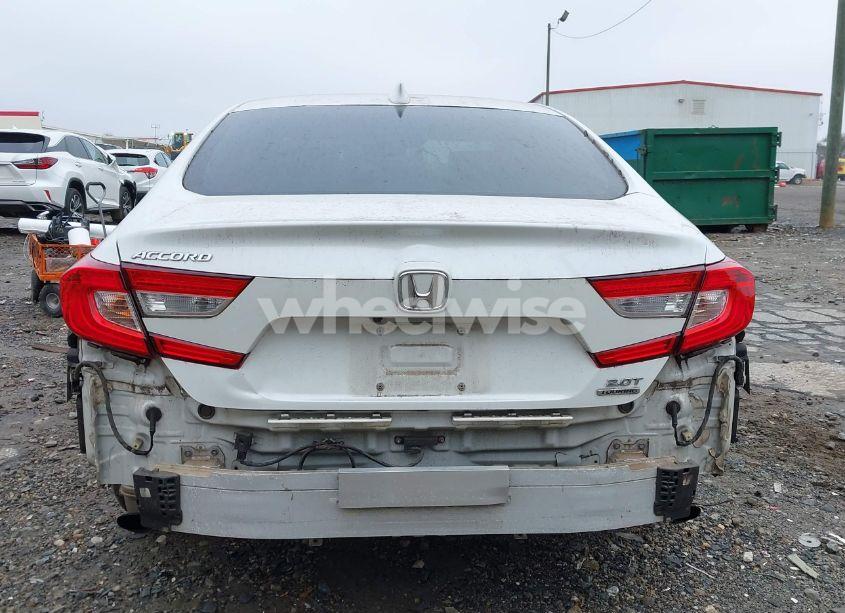 Photo 18 of 2018 Honda Accord TOURING 2.0T (VIN 1HGCV2F95JA040894)