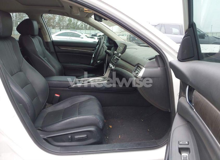 Photo 5 of 2018 Honda Accord TOURING 2.0T (VIN 1HGCV2F95JA040894)