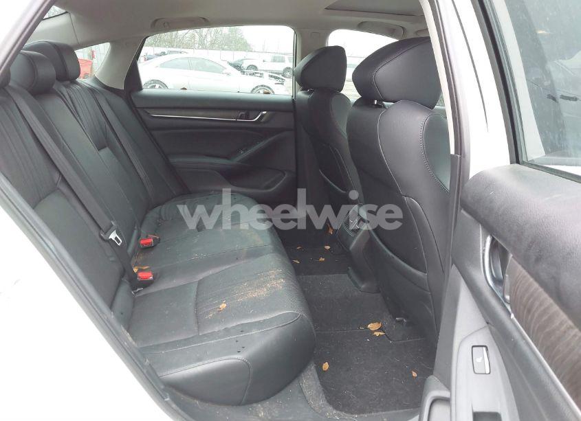 Photo 8 of 2018 Honda Accord TOURING 2.0T (VIN 1HGCV2F95JA040894)