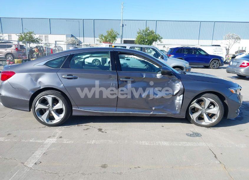 Photo 13 of 2020 Honda Accord TOURING (VIN 1HGCV2F95LA019725)